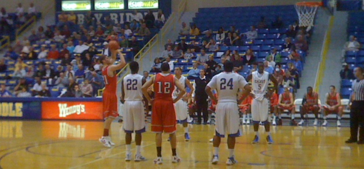 Men's Hoops Falls to Embry-Riddle, 72-53, at Land of Magic Classic