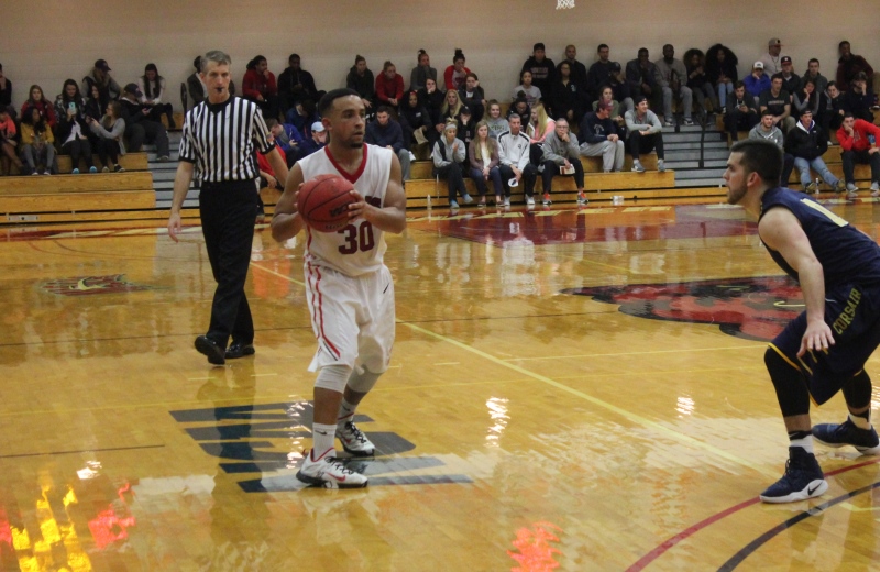 Men's Basketball Edged by Salem State, 73-72