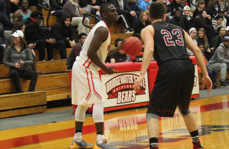 Men's Basketball Falls to Westfield State, 72-67