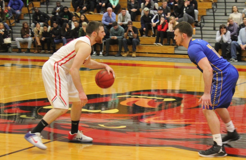 Men's Basketball Falls to Fitchburg State, 81-78