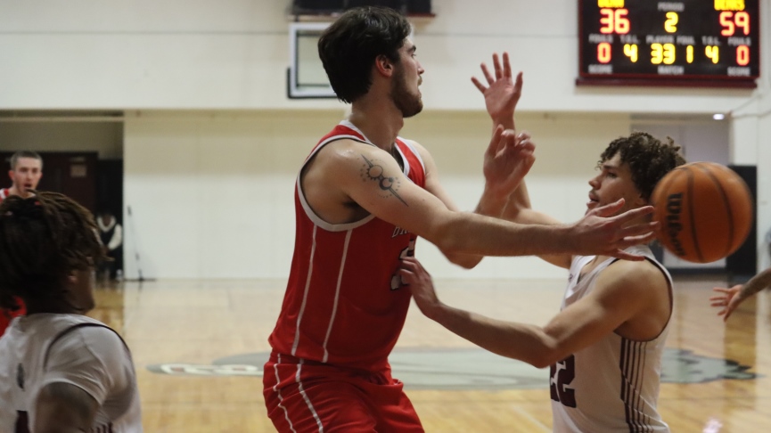 Men's Basketball Falls to #10 Bantams in Trinity Holday Invitational Title Game