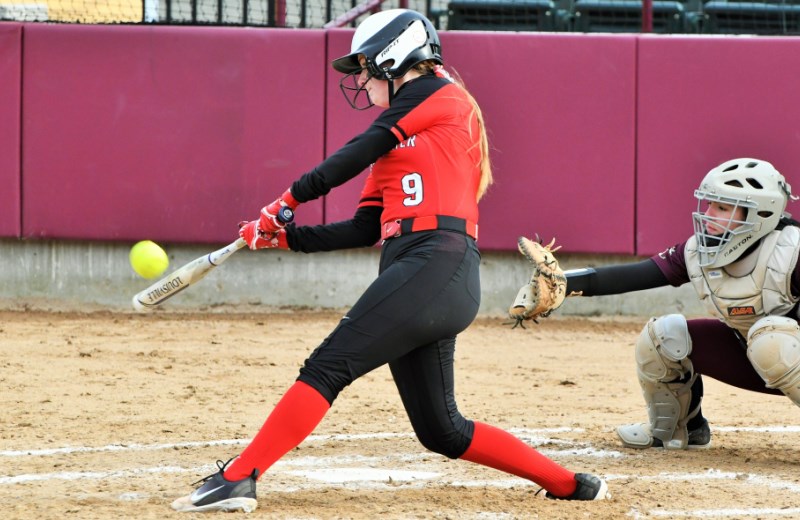 Softball Sweeps RIC in Non-Conference Twinbill