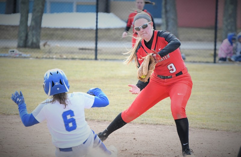 Softball Splits MASCAC Twinbill with Worcester State