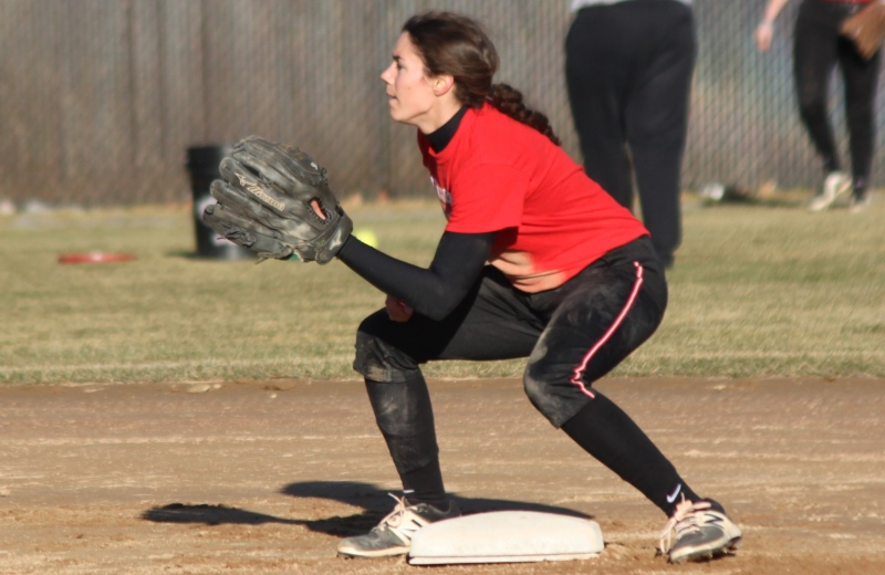 Softball Falls to Rhodes, Simmons at The Spring Games