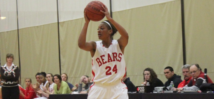 Women's  Basketball Edged by Worcester State, 55-52