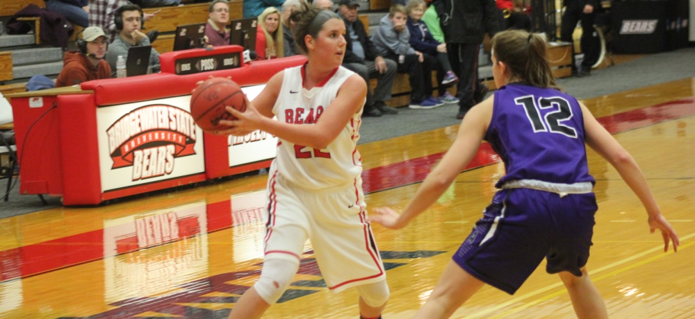 Women's Basketball Drops 71-45 Decision to #2 Amherst