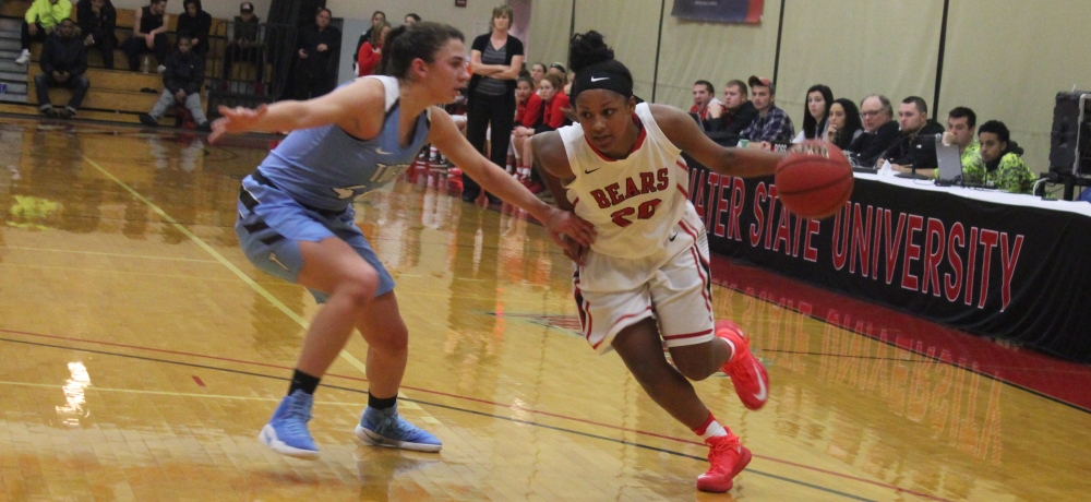Women's Basketball Drops 51-36 Decision to Top-Ranked Tufts