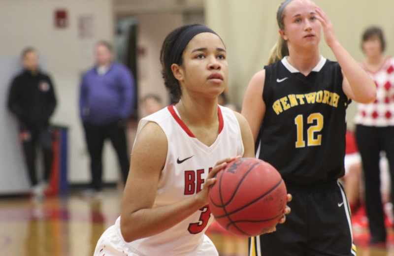 Page, DaSilva Lead Women's Basketball to 73-44 Win over Wentworth