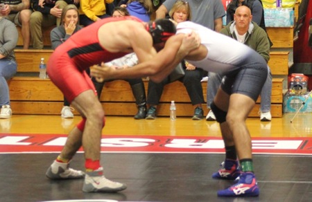 Wrestling Places 12th at Messiah Petrofes Invitational
