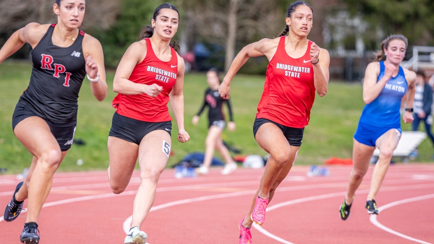 Women's Track &amp; Field Places Fourth at SiIfen Invitational