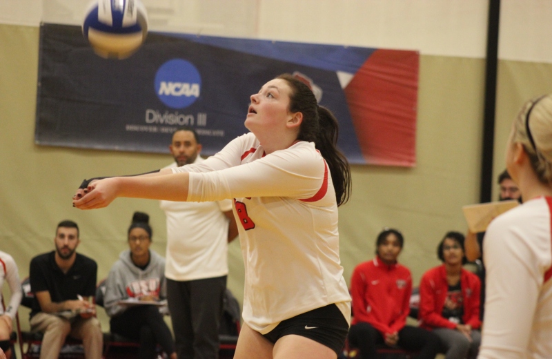 Volleyball Swept by Worcester State, 3-0