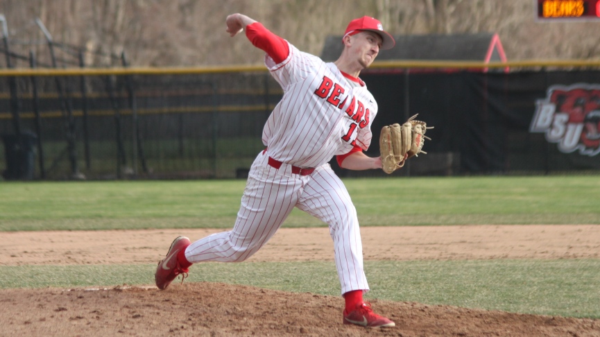 Baseball Sweeps MASCAC Doubleheader with Fitchburg State