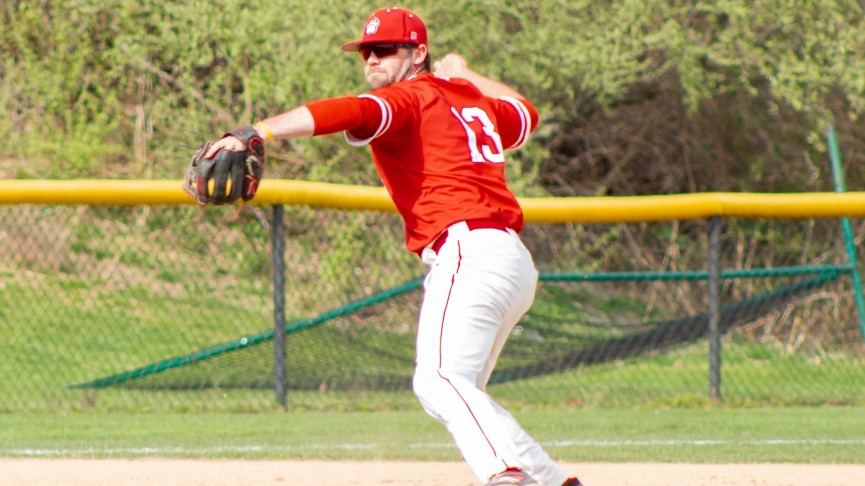 Baseball Clinches Share of MASCAC Regular Season Title with 8-2 Win at Worcester