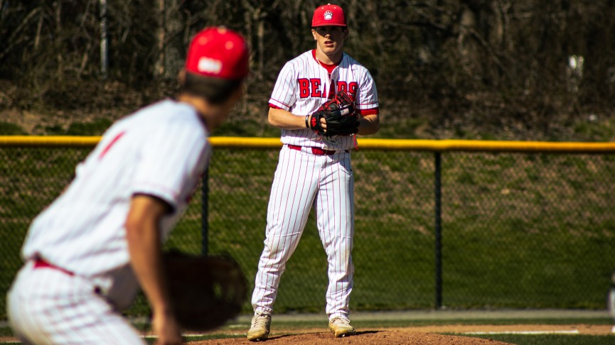 Baseball Sweeps Westfield State in MASCAC Twinbill