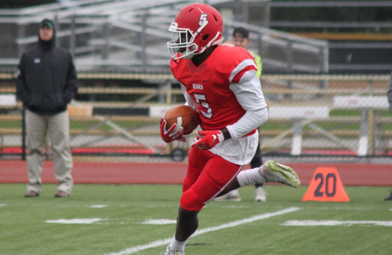 Football Dominates in 50-6 Win Over Fitchburg State