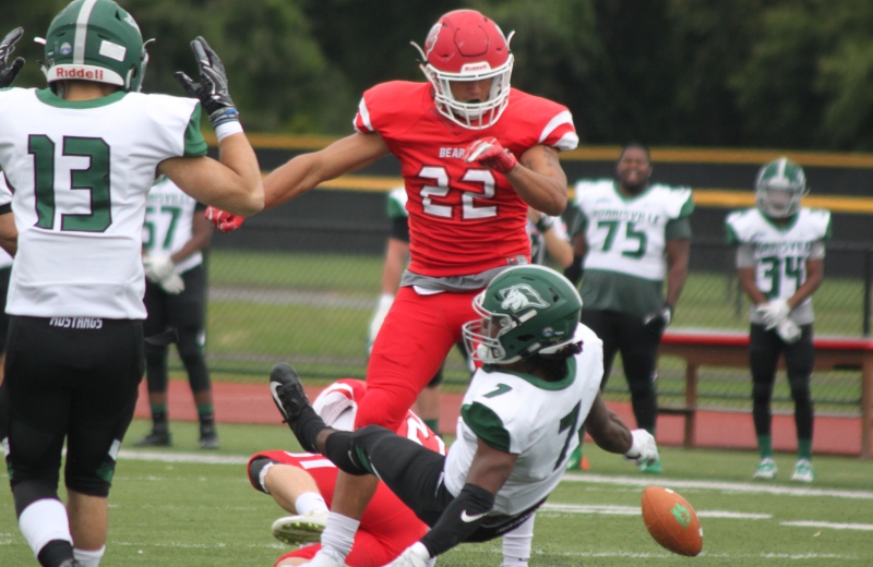 Football Opens 2019 Campaign with 39-7 Loss to Morrisville State