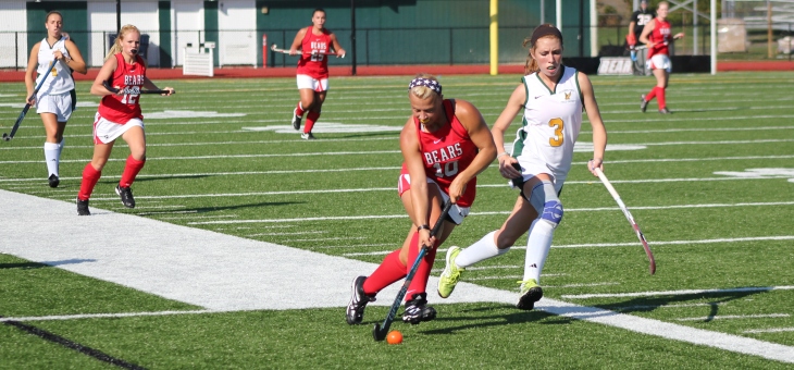 Farland, Miskiv Lead Field Hockey to 8-1 Rout of Fitchburg