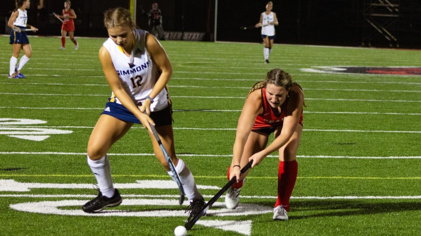 Field Hockey Drops 5-0 Decision to Simmons