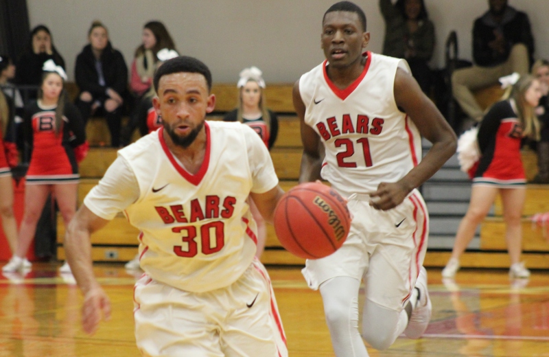 Men's Basketball Cruises to 84-44 Win over Westfield