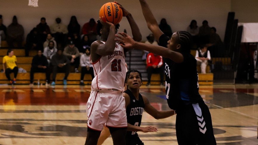 Men's Basketball Opens 2022-2023 Season with 82-70 Win Over UMass Boston