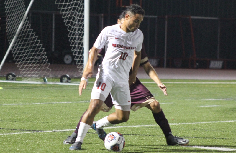 Roberts, Alves Lead Men's Soccer to 4-0 Shutout Victory over UMass Dartmouth