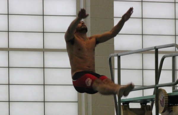Men's Swimming & Diving Drops 176-63 Decision to Roger Williams