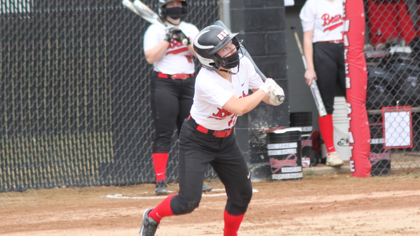 Softball Splits Non-Conference Doubleheader with Worcester State