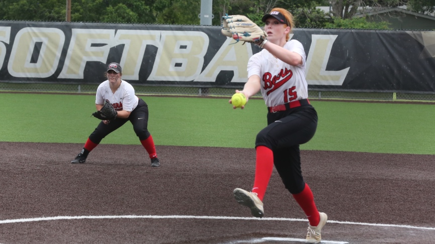 Softball Falls to Emory & Henry in Opening Round of NCAA Seguin Regional