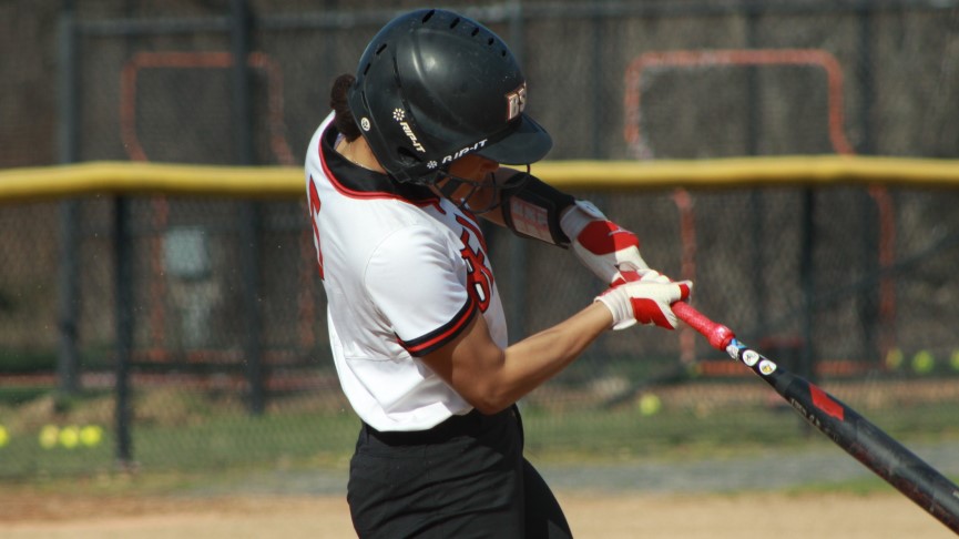Softball Swept by Worcester State in MASCAC Twinbill