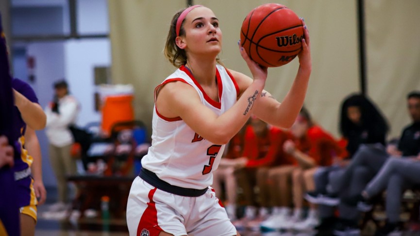 Women's Basketball Holds Off Keene State, 66-59, at Shooting Touch Tournament