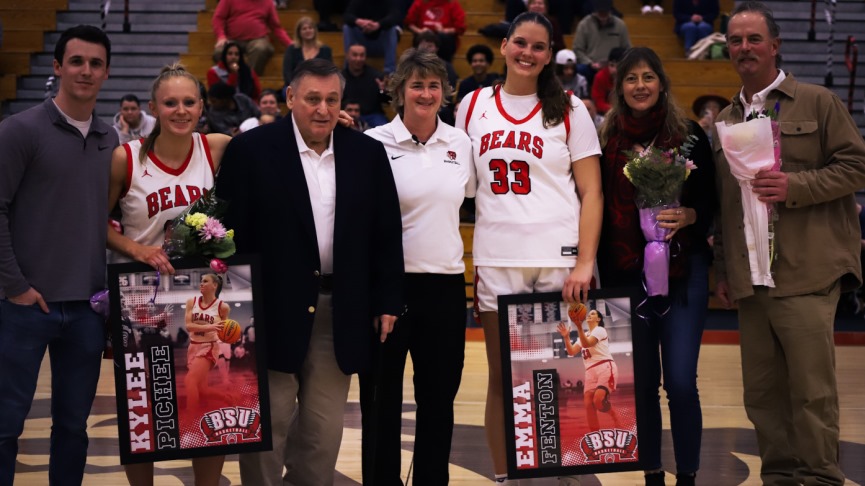 Women's Basketball Cruises to 90-32 MASCAC Win Over Fitchburg State on Senior Night