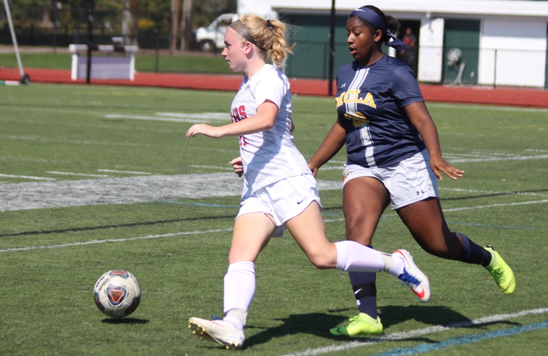 Women's Soccer Opens MASCAC Play with 4-0 Shutout of MCLA