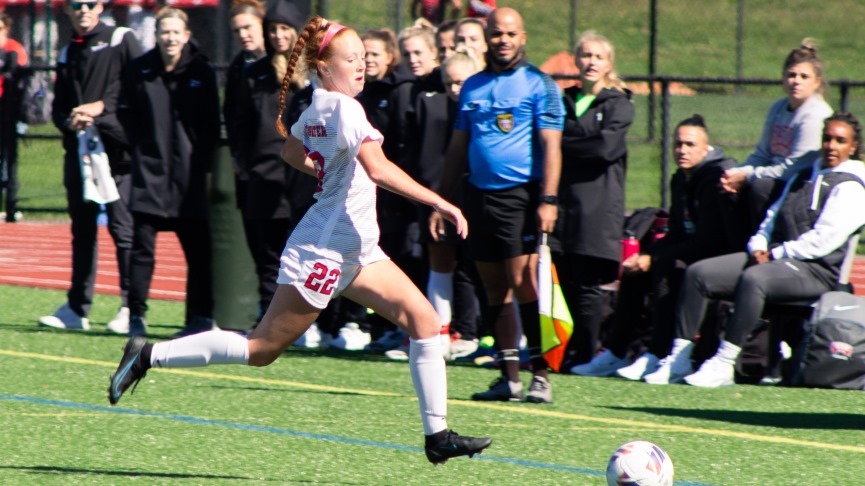 Women's Soccer Falls to #20 Tufts, 6-0