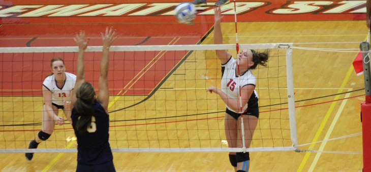 Volleyball Posts 3-0 MASCAC Win over Mass. Maritime