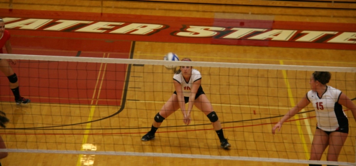 Volleyball Bears Edge Worcester State, 3-2