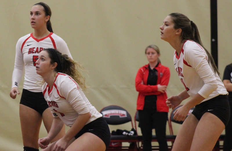 Volleyball Drops 3-0 Decision to Salve Regina