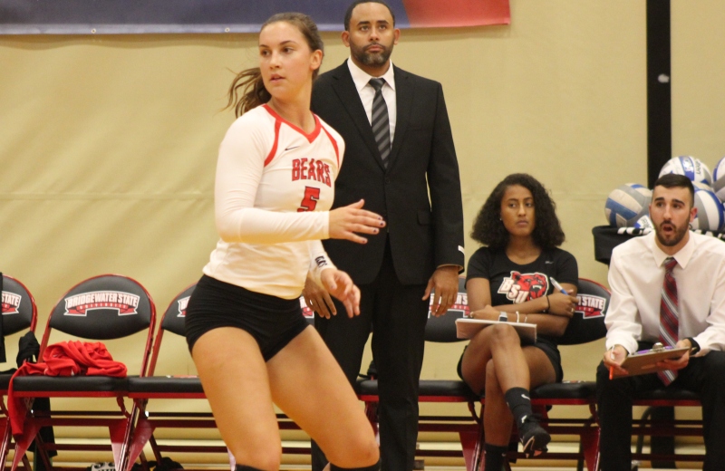 Volleyball Sweeps Fitchburg in MASCAC Opener, 3-0