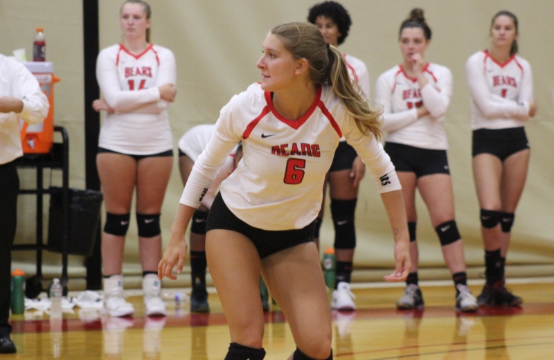 Volleyball Drops 3-0 Decision to Lasell