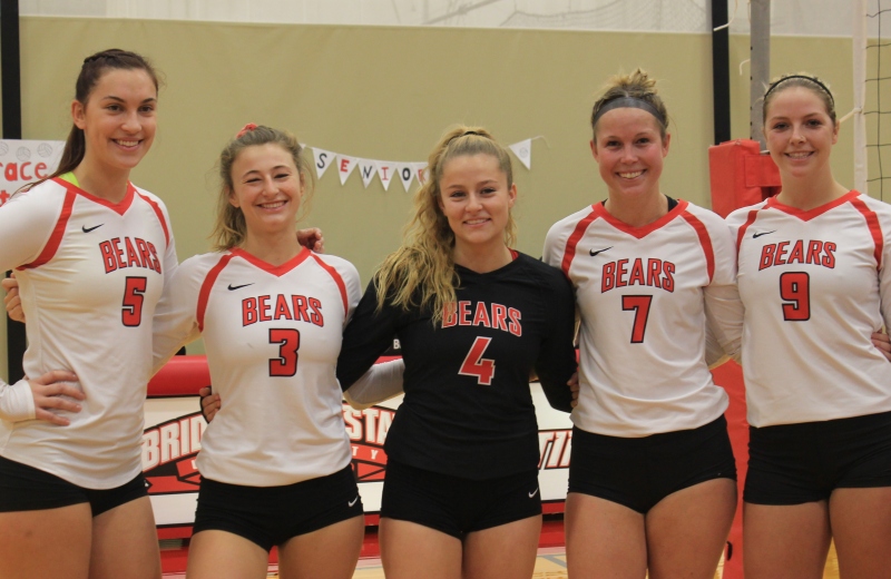 Volleyball Celebrates Senior Day with 3-1 Win over Salem State