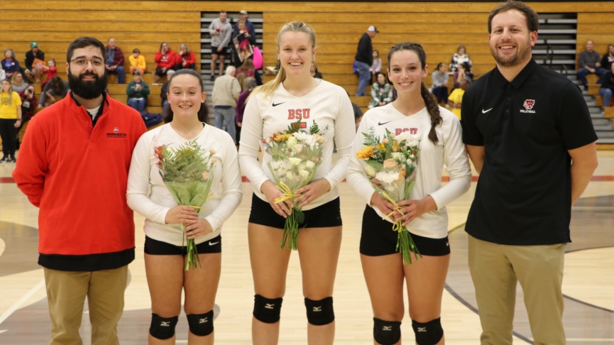 Volleyball Drops 3-1 Decision to Framingham State on Senior Night