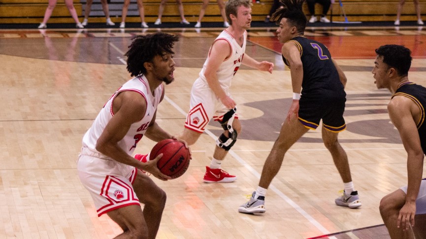 Men's Basketball Falls to Westfield State, 97-57