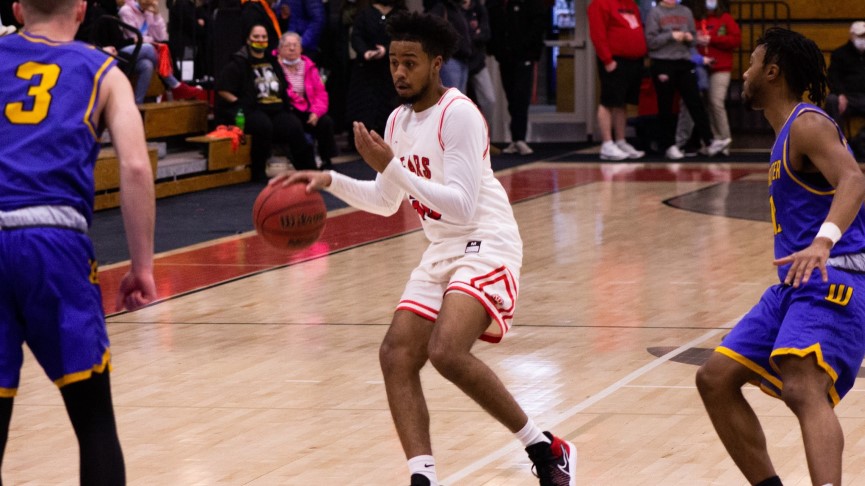 Men's Basketball Falls to Worcester State, 95-70