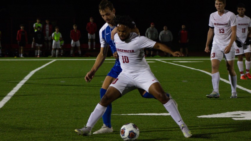 Men's Soccer Blanked by Wheaton