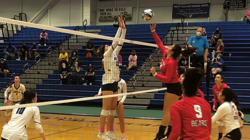 Volleyball Drops Pair of Matches at Westfield Tri-Match